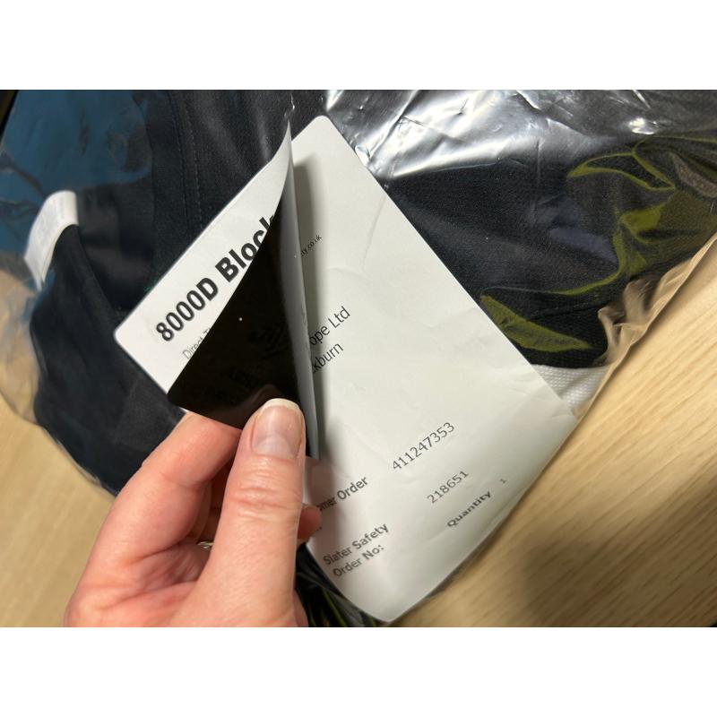 1x Zebra 8000D BLOCKOUT 102x76mm AD(200) Kern(76,2) 100 Etiketten/Rolle